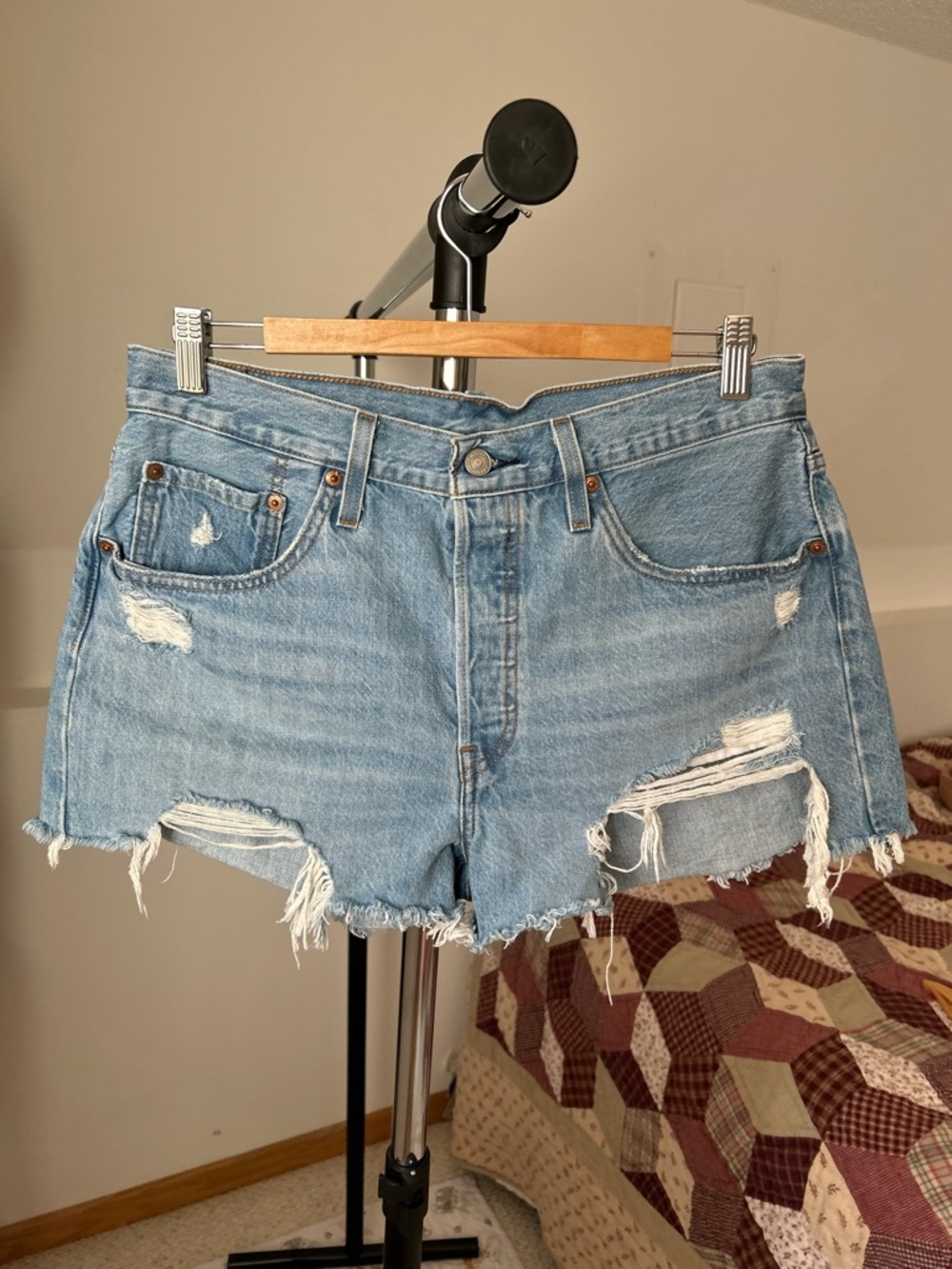 Levi’s 501 Jean Shorts 31